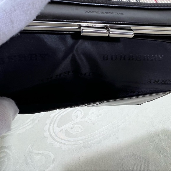 Burberry Nova Check long wallet in VGUC - Picture 7 of 7